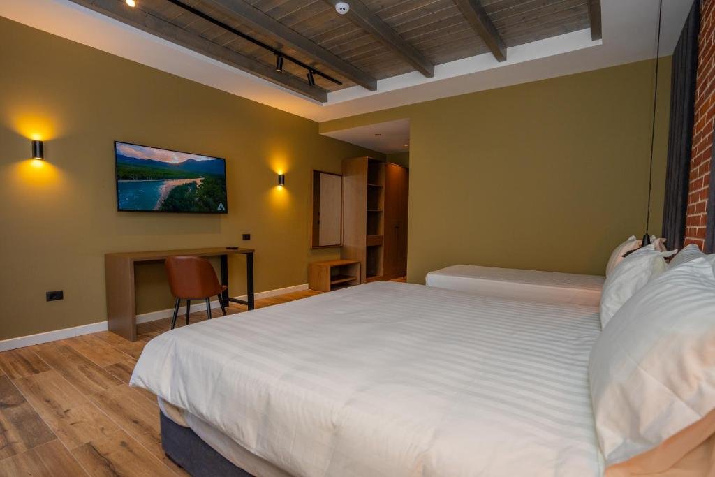 Porta e Alpeve Gradec Albania